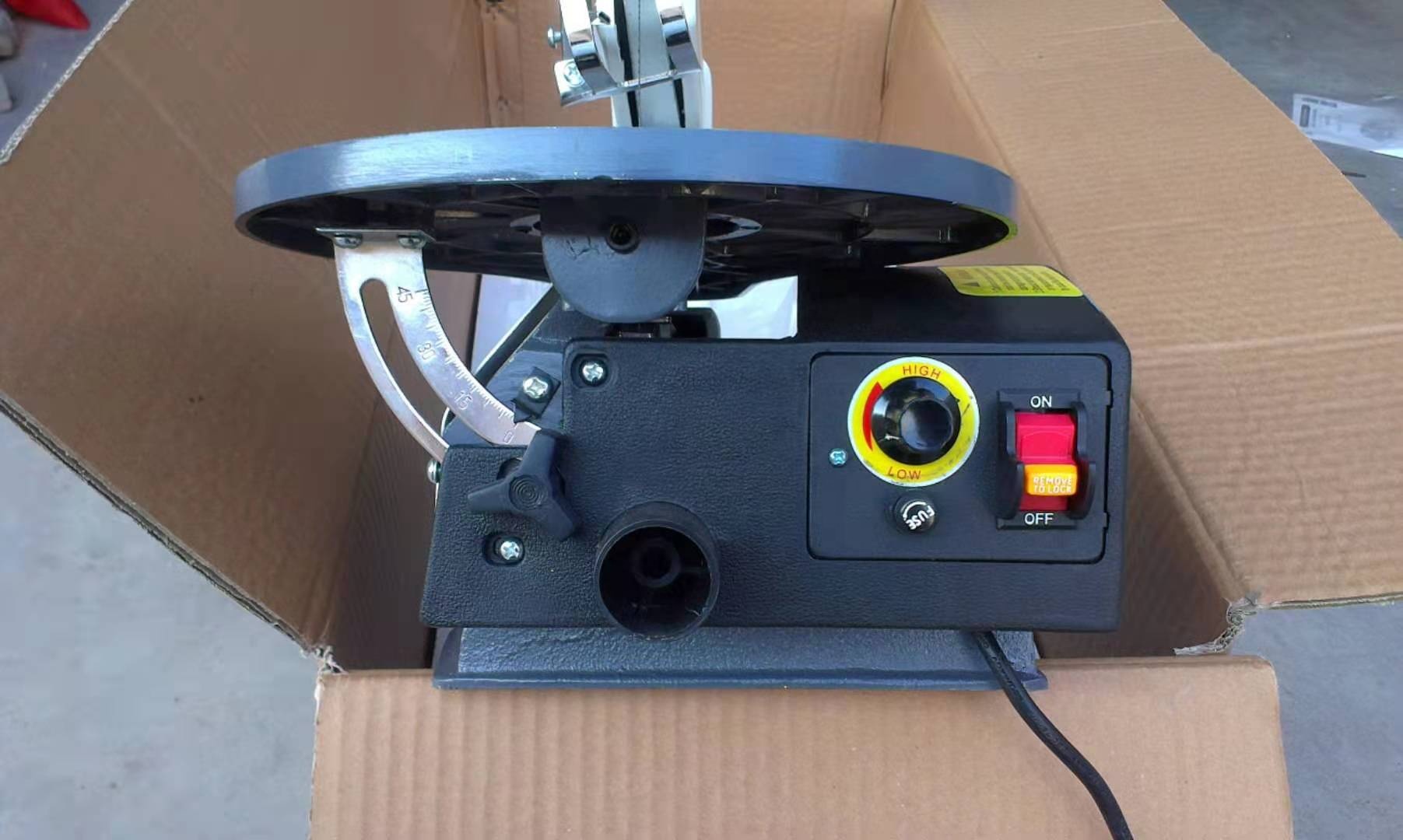 Machine industrielle de découp - Woodworking Machinery avis et prix